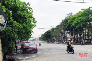 Các điểm rửa xe lấn chiếm lòng đường, vỉa hè tại TP Hà Tĩnh