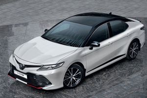 Toyota Camry S-Edition 2020 ra mắt, thiết kế táo bạo hơn