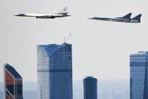 Nga triển khai Tu-22M3 tới Crimea đối phó hệ thống phòng thủ tên lửa Mỹ