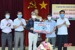 Công ty CP Cảng quốc tế Lào - Việt hỗ trợ 200 triệu đồng mua vắc-xin phòng Covid-19