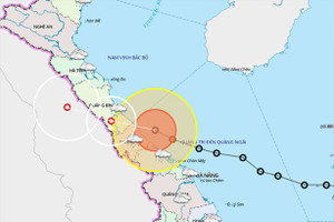 Bão 13 giảm cấp, vào Quảng Bình trưa nay