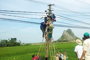 Sửa điện cho thôn, người đàn ông bị điện giật tử vong