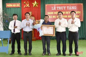 Truy tặng danh hiệu “Bà mẹ Việt Nam anh hùng” cho mẹ Phan Thị Em