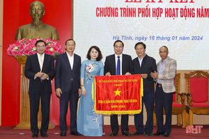Hà Tĩnh nhận Cờ thi đua xuất sắc của Bộ Văn hóa - Thể thao và Du lịch