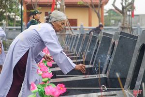 Xúc động lễ tưởng niệm các liệt sỹ hy sinh tại Cầu Nhe