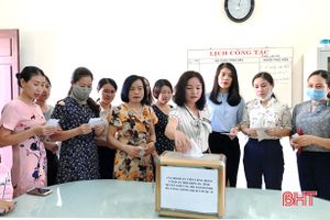 Chị em phụ nữ Hà Tĩnh góp tiền hỗ trợ vùng tâm dịch Đà Nẵng