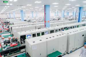 “Đột nhập” nhà máy có thể sản xuất 23 triệu smartphone/năm của tỷ phú Phạm Nhật Vượng