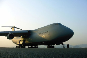 Cận cảnh sức mạnh siêu phàm của “lực sĩ bay” C-5M Super Galaxy