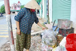 HTX môi trường “lộn xộn” trong thu gom rác, người dân Cẩm Thành bất bình!