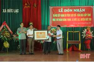Đón nhận bằng di tích lịch sử văn hóa cấp tỉnh nhà thờ Đoàn Đăng Thịnh