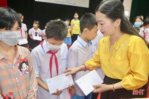 Hơn 35 tỷ đồng hỗ trợ hoạt động khuyến học, khuyến tài ở Hà Tĩnh