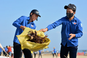 “Ngày chủ nhật xanh” sôi động của tuổi trẻ huyện Kỳ Anh