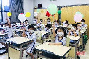 CLB Tiền tiểu học giúp học sinh Hà Tĩnh vững bước vào lớp 1