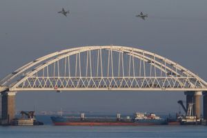 Nguy cơ xung đột tăng sau vụ Nga nổ súng, bắt tàu Ukraine
