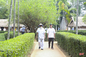 Làng Sen trong muôn vàn thương nhớ...