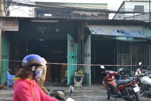 Hiện trường vụ cháy nhà trong đêm khiến 4 người tử vong