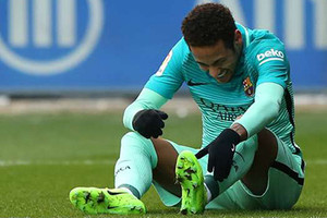 Neymar đối mặt án tù 2 năm vì trốn thuế