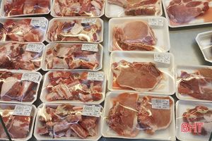 Nguồn hàng khan hiếm, người tiêu dùng Hà Tĩnh vẫn không mặn mà với thịt lợn nhập khẩu