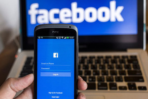 Facebook huy động công nghệ hiện đại nhất để chống thao túng dư luận