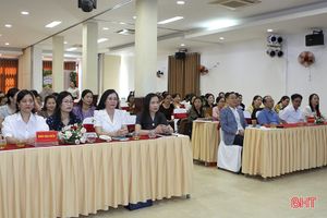 Phụ nữ Hà Tĩnh học cách chuyển đổi số trong thương mại điện tử