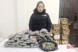 Mua hơn 21kg pháo đưa về nhà thờ họ cất cả năm rồi mang ra bán kiếm lời