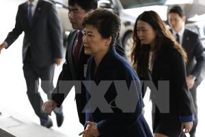 Bà Park Geun-hye hợp tác với công tố viên trong tiến trình thẩm vấn