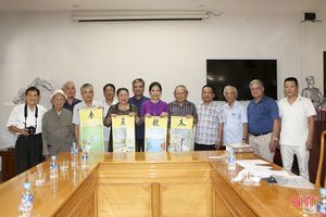 Khu di tích Nguyễn Du tiếp nhận 150 bộ tranh tứ bình về Truyện Kiều
