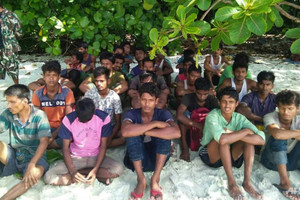 65 người tị nạn Rohingya được tìm thấy trên con tàu đắm ngoài khơi Thái Lan