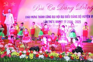 “Bài ca dâng Đảng” chào mừng thành công Đại hội Đảng bộ huyện Vũ Quang