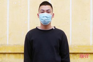Bắt thanh niên làng tàng trữ ma túy đá ở Cẩm Xuyên