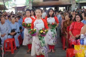 Hàng ngàn tăng ni, phật tử tham dự lễ Vu lan tại chùa Tượng Sơn