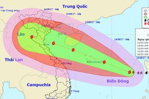 Bão số 10 liên tục tăng cấp, dự báo đổ bộ vào Thanh Hóa - Hà Tĩnh