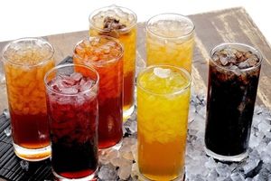Bệnh tật “bủa vây” vì đồ uống có đường, chuyên gia khuyến nghị gì?