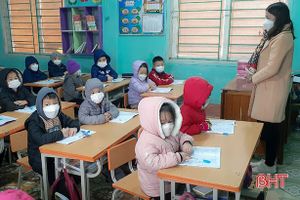 Các trường học ở Hà Tĩnh chủ động phòng, chống rét cho học sinh