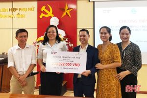 Hỗ trợ người dân Hà Tĩnh 233 triệu đồng phòng chống dịch bệnh