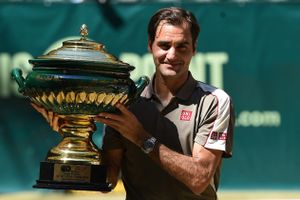 Federer lần thứ 10 đăng quang giải Halle Open 