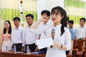 Hà Tĩnh quan tâm tạo nguồn phát triển đảng từ học sinh trung học phổ thông