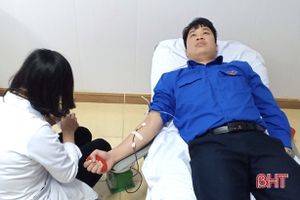 Bí thư đoàn phường ở Hồng Lĩnh vượt hơn 30 km hiến máu cứu bệnh nhân