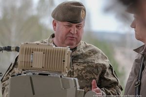Ukraine thử vũ khí diệt cả xe tăng lẫn trực thăng