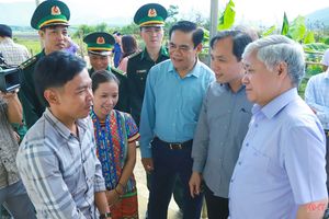 Chủ tịch Ủy ban Trung ương MTTQ Việt Nam: Hương Khê thực hiện tốt nghị quyết về phát huy sức mạnh đoàn kết dân tộc