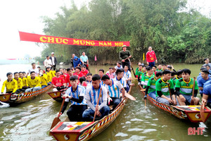 Tưng bừng Lễ hội đua thuyền truyền thống trên dòng sông Minh