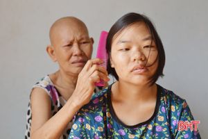 Éo le cảnh mẹ ung thư nuôi 2 con bị tâm thần