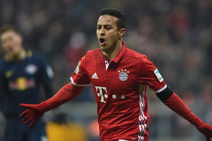 Trước trận Bayern - Arsenal: Thiago thăng hoa, Ancelotti khó xử