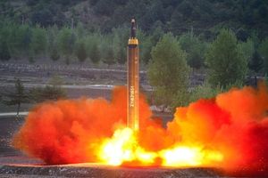 Thế giới ngày qua: Triều Tiên phóng tên lửa bay qua Nhật Bản