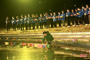 Lung linh những ngọn nến tri ân các anh hùng liệt sĩ tại Ngã ba Đồng Lộc