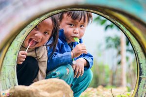 Loạt "khoảnh khắc vàng" và tình trạng báo động về trẻ em Việt Nam
