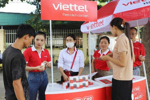 Viettel Hà Tĩnh tăng cường chuẩn hóa thông tin thuê bao, hỗ trợ kết nối 4G giá ưu đãi