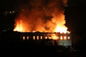 Thế giới ngày qua: Cháy lớn thiêu rụi Viện bảo tàng quốc gia 200 tuổi ở Brazil
