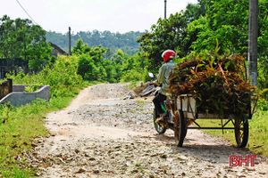 Cần ưu tiên bố trí kinh phí làm đường từ Le Ve Cửa Trẹm đến bãi rác Hồng Lộc