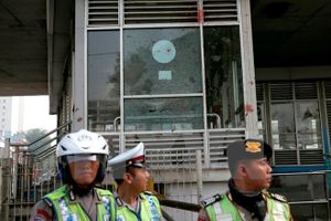 Nghi phạm IS mang dao đột nhập vào đồn cảnh sát Indonesia